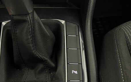 Volkswagen Tiguan II, 2021 год, 2 600 000 рублей, 19 фотография