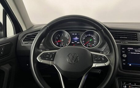 Volkswagen Tiguan II, 2021 год, 2 600 000 рублей, 20 фотография