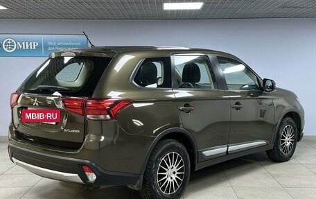 Mitsubishi Outlander III рестайлинг 3, 2015 год, 1 712 000 рублей, 5 фотография