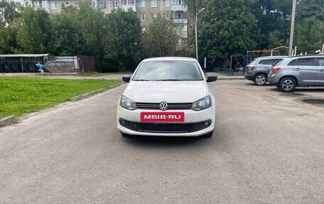Volkswagen Polo VI (EU Market), 2012 год, 600 000 рублей, 2 фотография