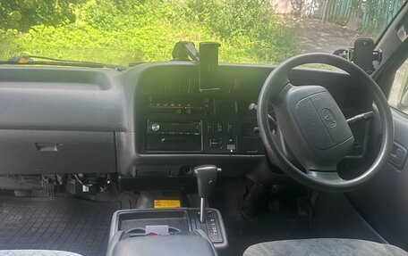 Toyota HiAce H100, 1999 год, 460 000 рублей, 5 фотография
