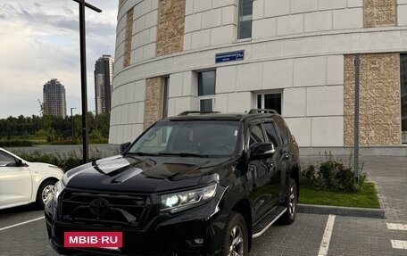 Toyota Land Cruiser Prado 150 рестайлинг 2, 2020 год, 4 500 000 рублей, 2 фотография