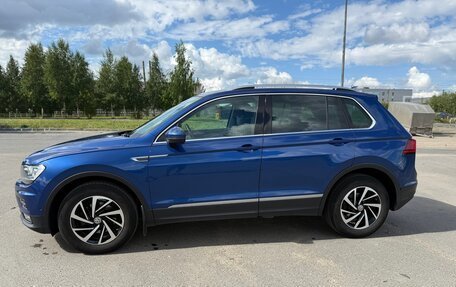 Volkswagen Tiguan II, 2018 год, 2 350 000 рублей, 6 фотография