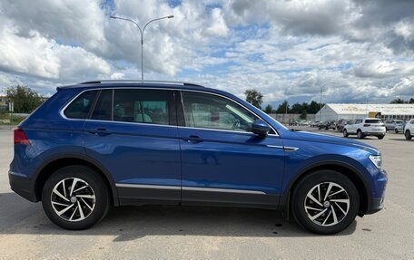 Volkswagen Tiguan II, 2018 год, 2 350 000 рублей, 5 фотография
