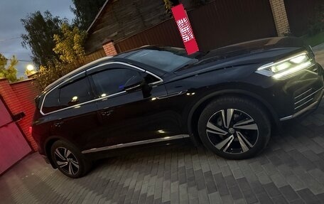 Volkswagen Touareg III, 2019 год, 5 400 000 рублей, 9 фотография