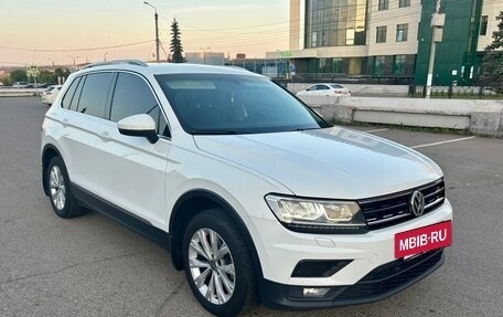 Volkswagen Tiguan II, 2017 год, 1 800 000 рублей, 2 фотография