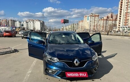 Renault Megane IV, 2019 год, 1 690 000 рублей, 10 фотография