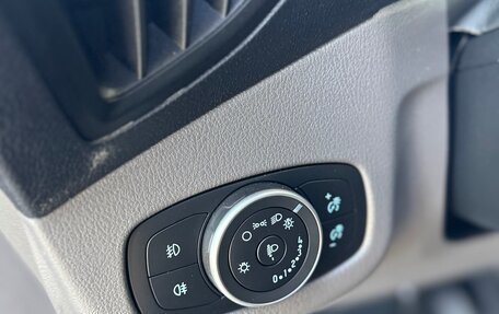 Ford Tourneo Connect II рестайлинг, 2020 год, 1 900 000 рублей, 17 фотография