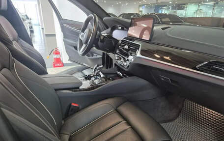 BMW 5 серия, 2022 год, 3 450 000 рублей, 13 фотография