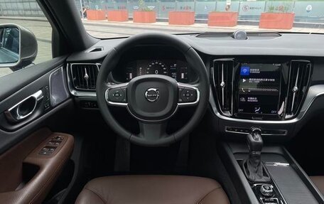 Volvo S60 III, 2021 год, 2 280 555 рублей, 6 фотография