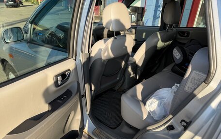 Hyundai Santa Fe III рестайлинг, 2005 год, 750 000 рублей, 13 фотография