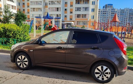 Hyundai Solaris II рестайлинг, 2015 год, 670 000 рублей, 2 фотография