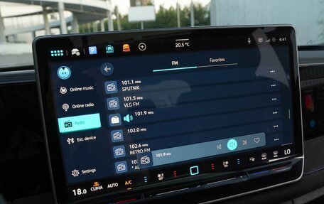 Volkswagen Tiguan, 2024 год, 4 680 000 рублей, 14 фотография