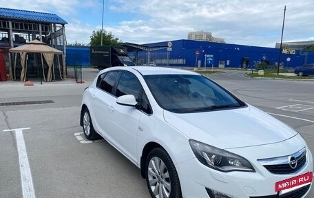 Opel Astra J, 2011 год, 650 000 рублей, 6 фотография