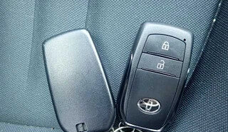 Toyota Yaris, 2022 год, 1 200 000 рублей, 4 фотография