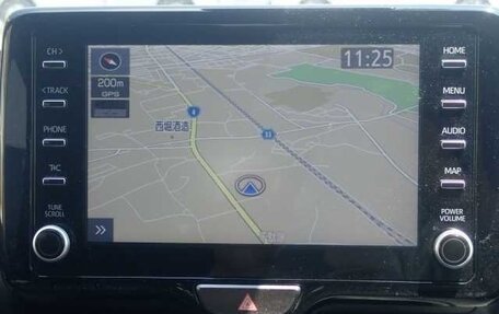 Toyota Yaris, 2022 год, 1 200 000 рублей, 7 фотография