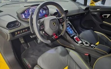Lamborghini Huracán, 2022 год, 27 900 000 рублей, 8 фотография