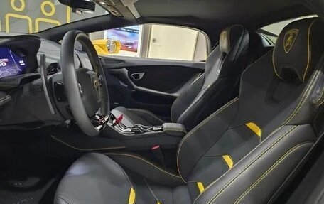 Lamborghini Huracán, 2022 год, 27 900 000 рублей, 7 фотография