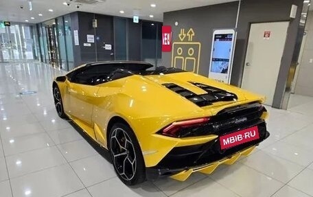 Lamborghini Huracán, 2022 год, 27 900 000 рублей, 2 фотография