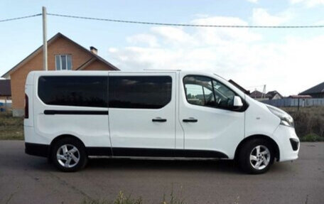 Opel Vivaro B, 2017 год, 2 000 000 рублей, 3 фотография