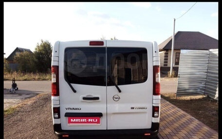 Opel Vivaro B, 2017 год, 2 000 000 рублей, 4 фотография
