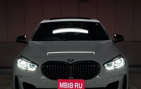 BMW 1 серия, 2021 год, 2 048 000 рублей, 12 фотография
