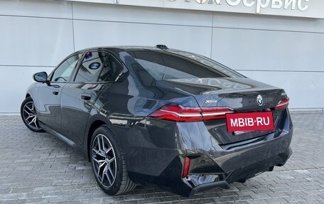 BMW 5 серия, 2024 год, 7 950 000 рублей, 8 фотография