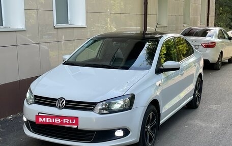 Volkswagen Polo VI (EU Market), 2014 год, 1 050 000 рублей, 2 фотография