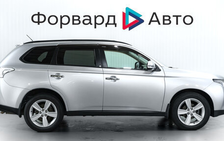 Mitsubishi Outlander III рестайлинг 3, 2012 год, 1 650 000 рублей, 8 фотография