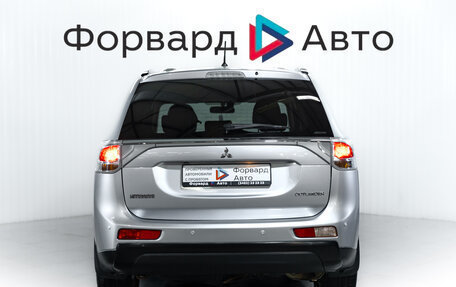 Mitsubishi Outlander III рестайлинг 3, 2012 год, 1 650 000 рублей, 6 фотография