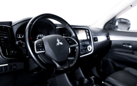 Mitsubishi Outlander III рестайлинг 3, 2012 год, 1 650 000 рублей, 14 фотография