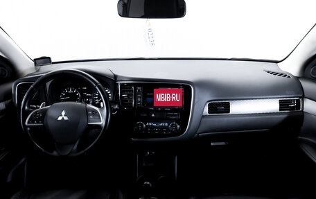 Mitsubishi Outlander III рестайлинг 3, 2012 год, 1 650 000 рублей, 15 фотография