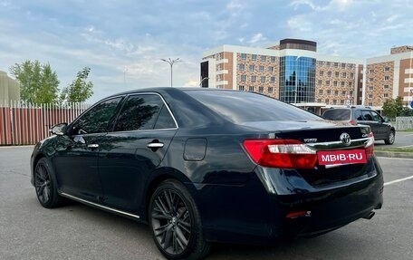 Toyota Camry, 2013 год, 1 835 000 рублей, 3 фотография