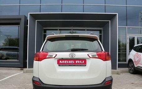 Toyota RAV4, 2015 год, 1 690 000 рублей, 5 фотография