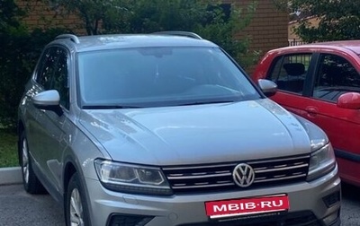 Volkswagen Tiguan II, 2018 год, 2 100 000 рублей, 1 фотография