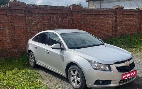 Chevrolet Cruze II, 2011 год, 850 000 рублей, 2 фотография