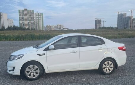 KIA Rio III рестайлинг, 2013 год, 880 000 рублей, 2 фотография
