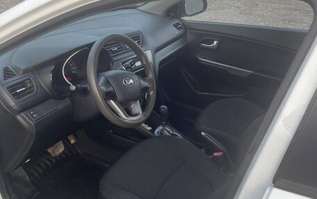KIA Rio III рестайлинг, 2013 год, 880 000 рублей, 11 фотография