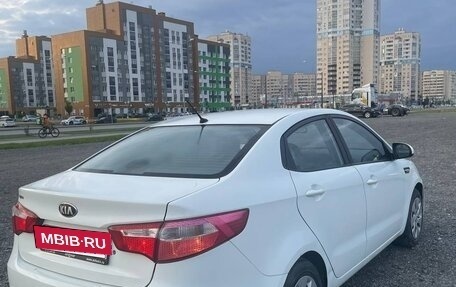KIA Rio III рестайлинг, 2013 год, 880 000 рублей, 7 фотография