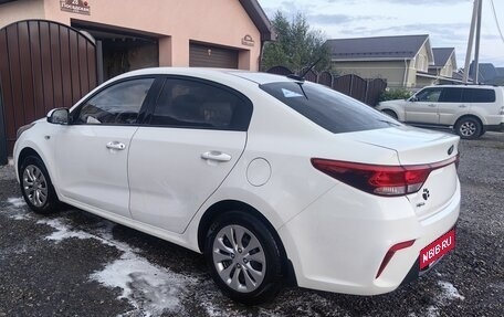 KIA Rio IV, 2017 год, 1 300 000 рублей, 3 фотография