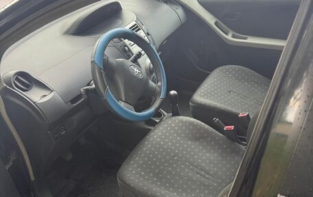 Toyota Yaris III рестайлинг, 2007 год, 420 000 рублей, 4 фотография