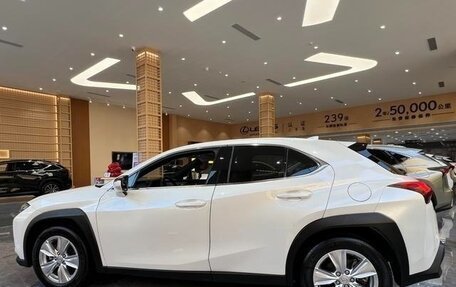 Lexus UX I, 2022 год, 2 340 000 рублей, 4 фотография