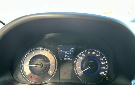 Hyundai Solaris II рестайлинг, 2011 год, 599 000 рублей, 19 фотография