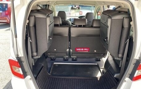 Honda Freed I, 2016 год, 738 000 рублей, 18 фотография