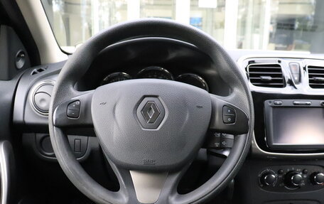 Renault Sandero II рестайлинг, 2016 год, 847 000 рублей, 13 фотография