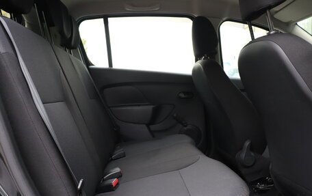 Renault Sandero II рестайлинг, 2016 год, 847 000 рублей, 18 фотография