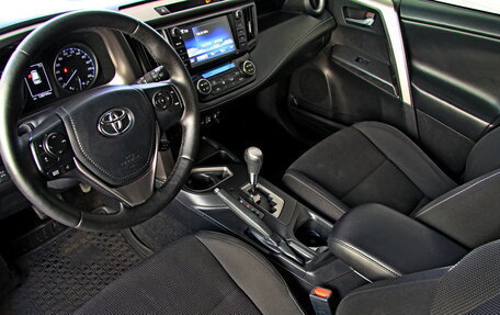 Toyota RAV4, 2018 год, 2 452 900 рублей, 9 фотография