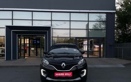 Renault Kaptur I рестайлинг, 2016 год, 1 401 000 рублей, 2 фотография