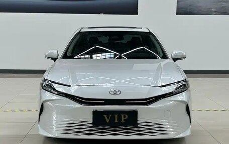 Toyota Camry, 2025 год, 3 200 000 рублей, 2 фотография