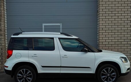 Skoda Yeti I рестайлинг, 2017 год, 1 350 000 рублей, 8 фотография